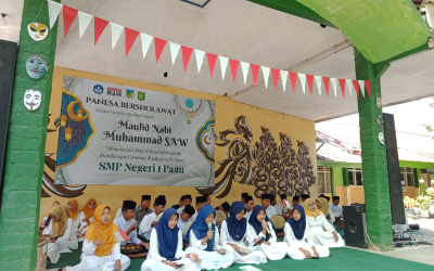 SMP Negeri 1 Pagu Memperingati Maulid Nabi Muhammad SAW dengan Khidmat